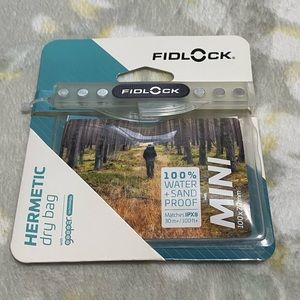 100% WATER/SAND PROOF BAG